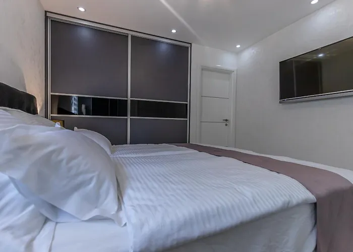 فيلة Lorena تْسْغيكفانِتْسا