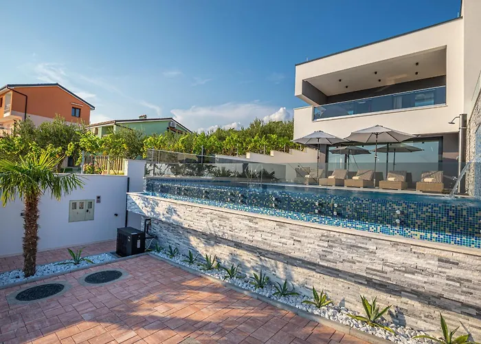 فيلة Lorena تْسْغيكفانِتْسا